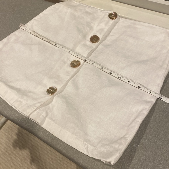 White Linen Mini Skirt with Real Mother of Pearl Buttons - Picture 11 of 13